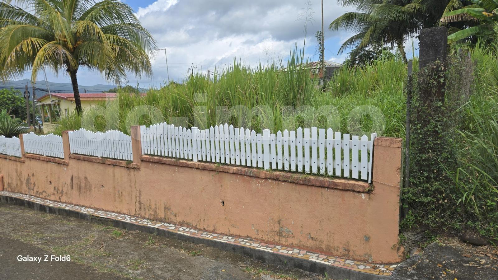 Terrain  LAMENTIN