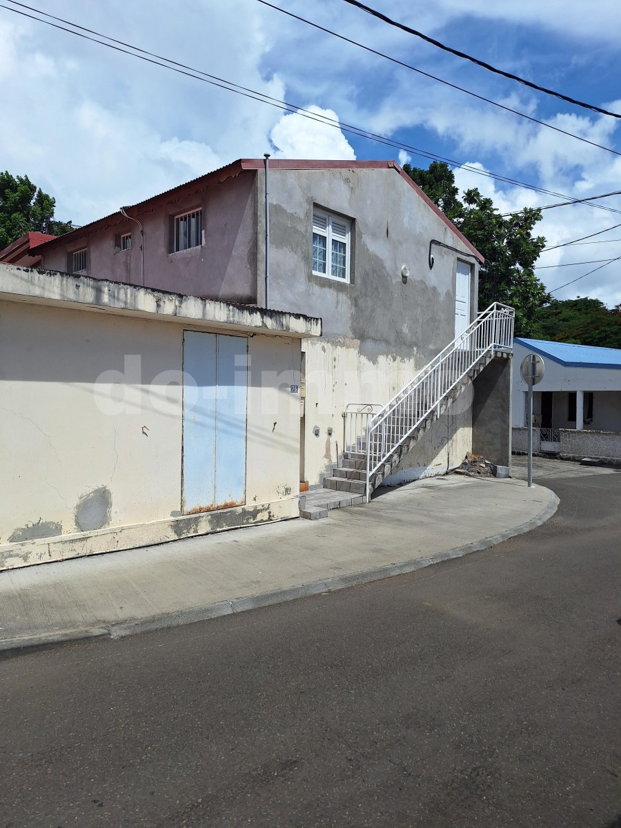 Maison traditionnelle 8 Pièce(s) BAILLIF