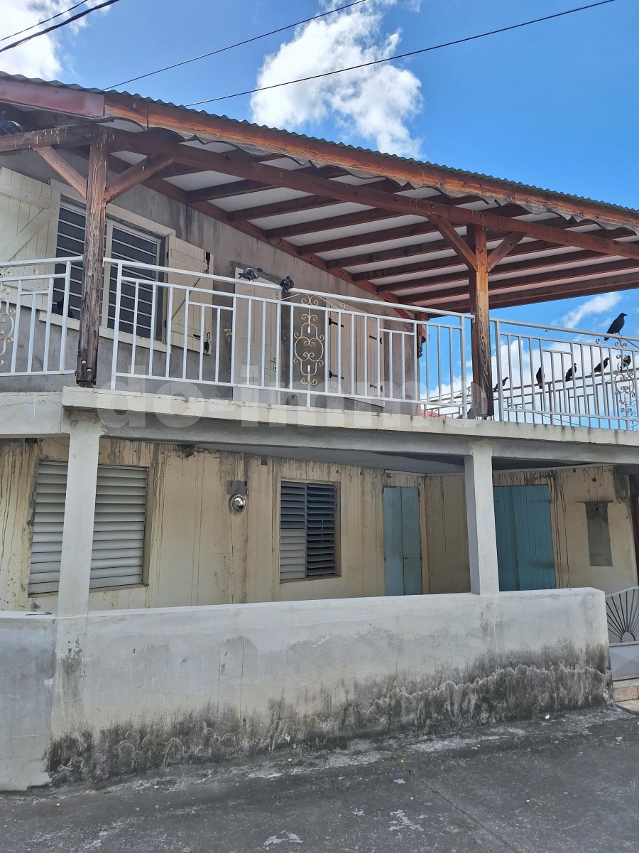 Maison traditionnelle 10 Pièce(s) BAILLIF